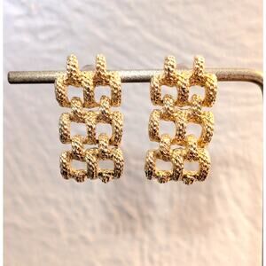 Vintage Textured Panther Link Articulated Gold Tone Pierced Earrings